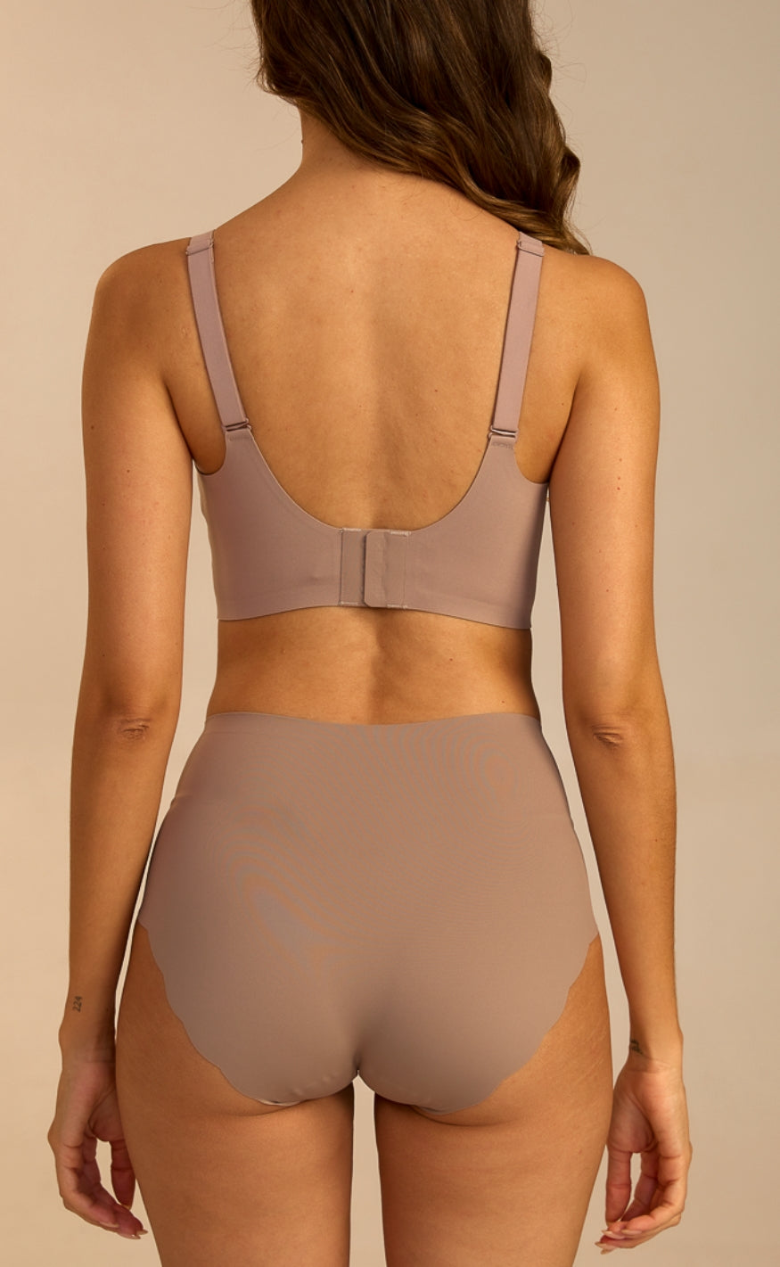 FemiFemme BH - FlexiComfort v2. Bøjlefri - Soft Mocha