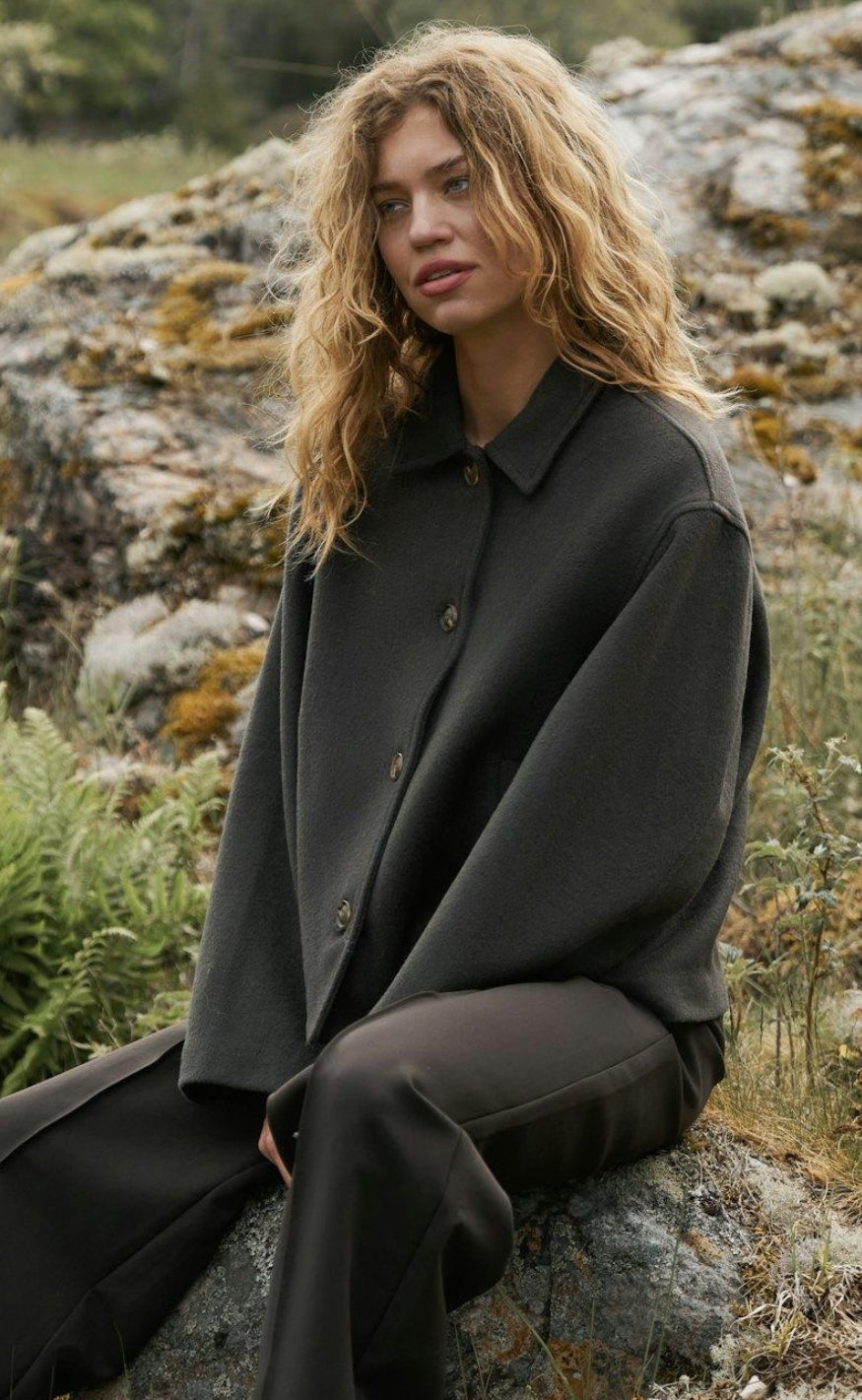 Neo Noir Jakke - Hamra Wool - Army
