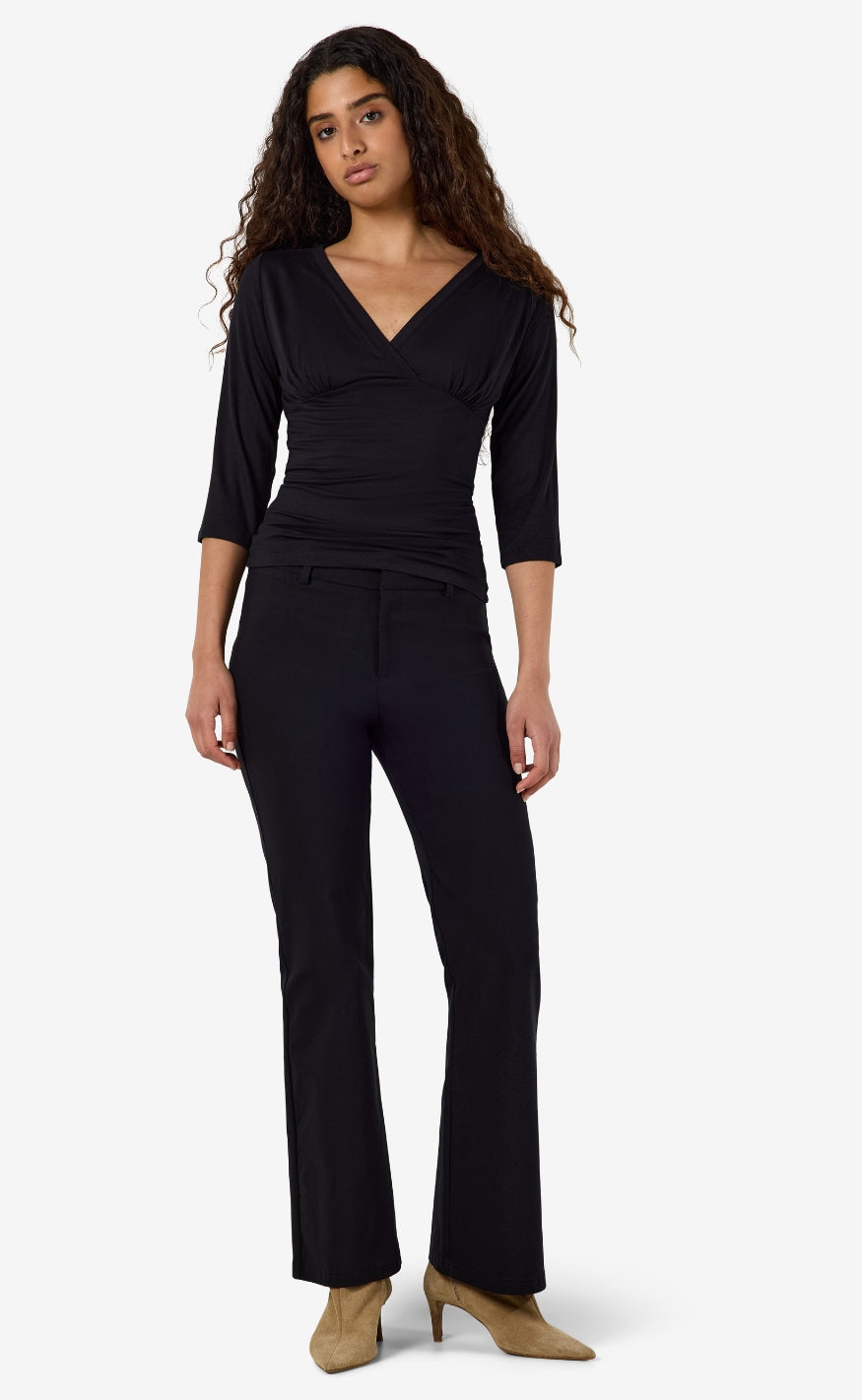 Noisy May Topp - June 3/4 V-Neck - Black