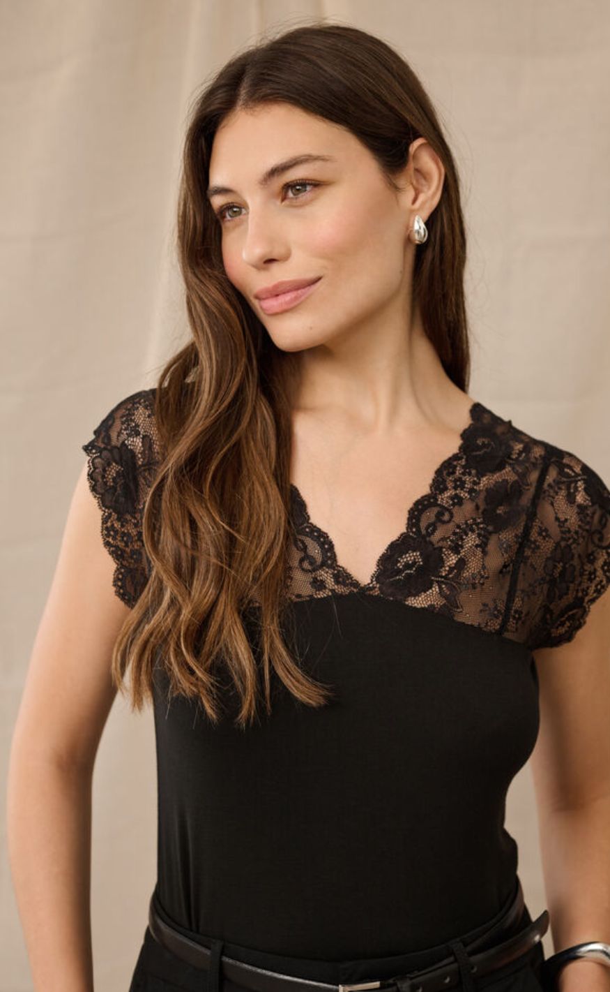 Culture Topp - Poppy Lace - Black