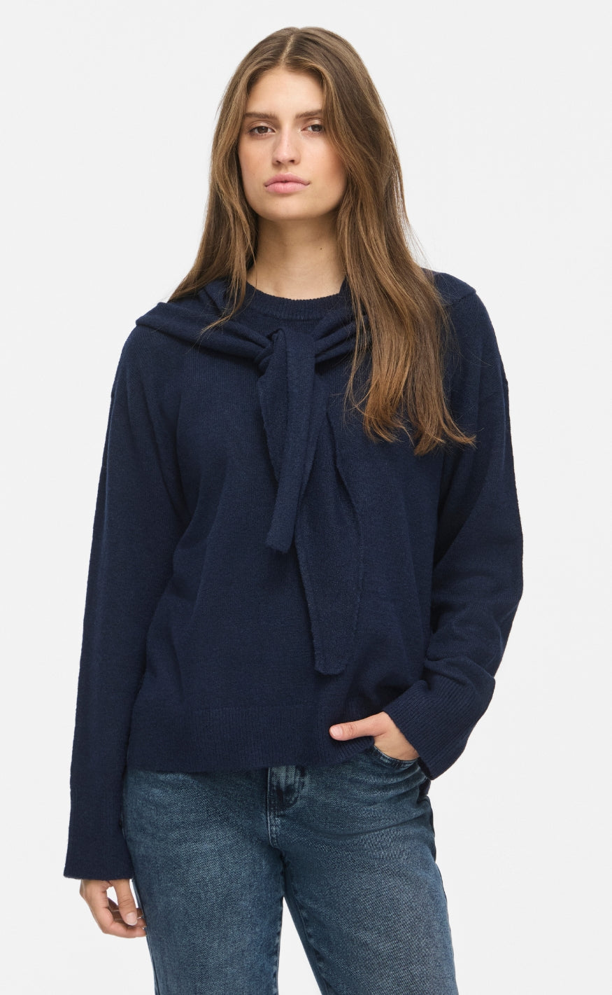 Noisy May Bluse - Sabrina Scarf - Navy Blazer