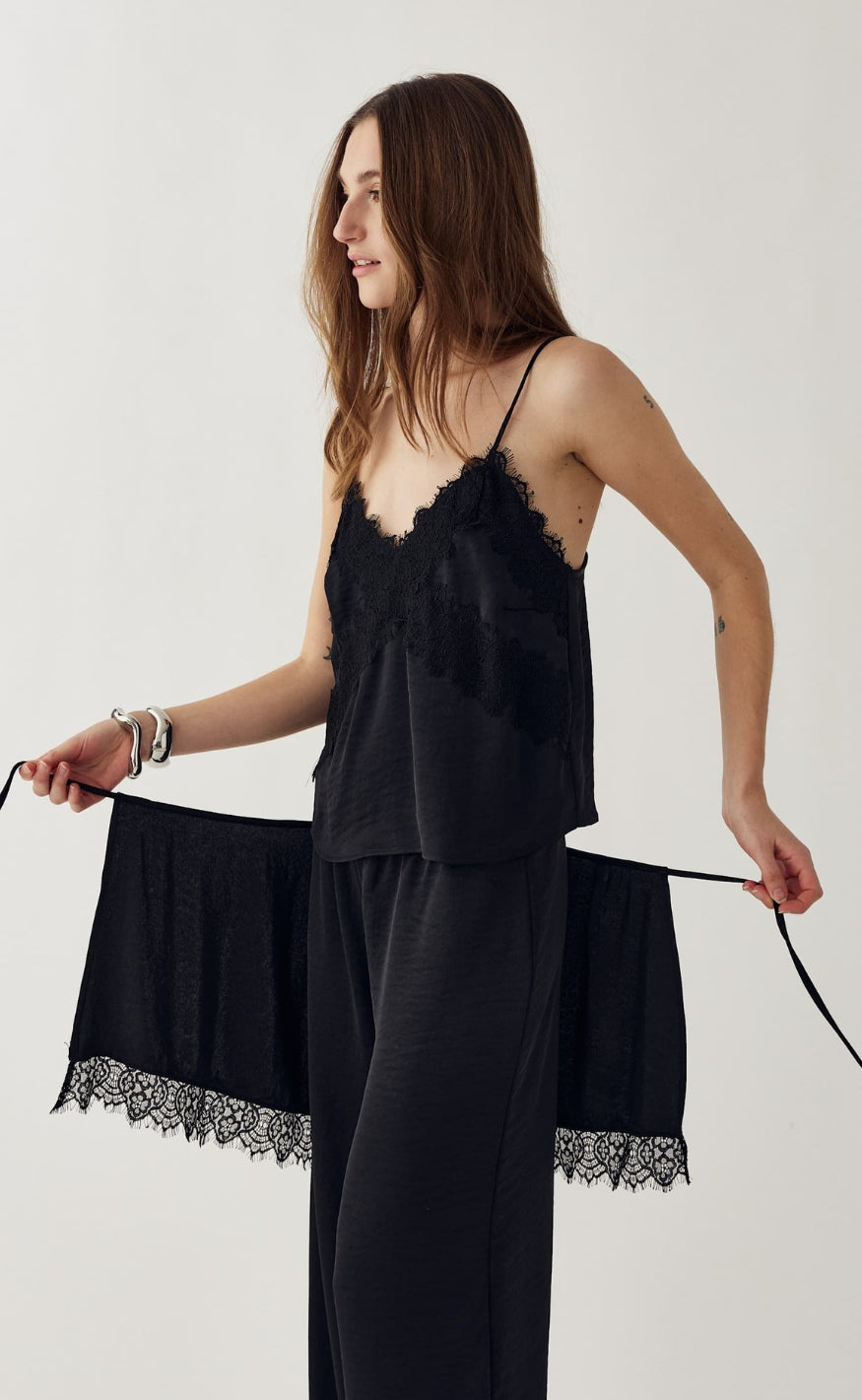 Noella Topp - Mandie - Black