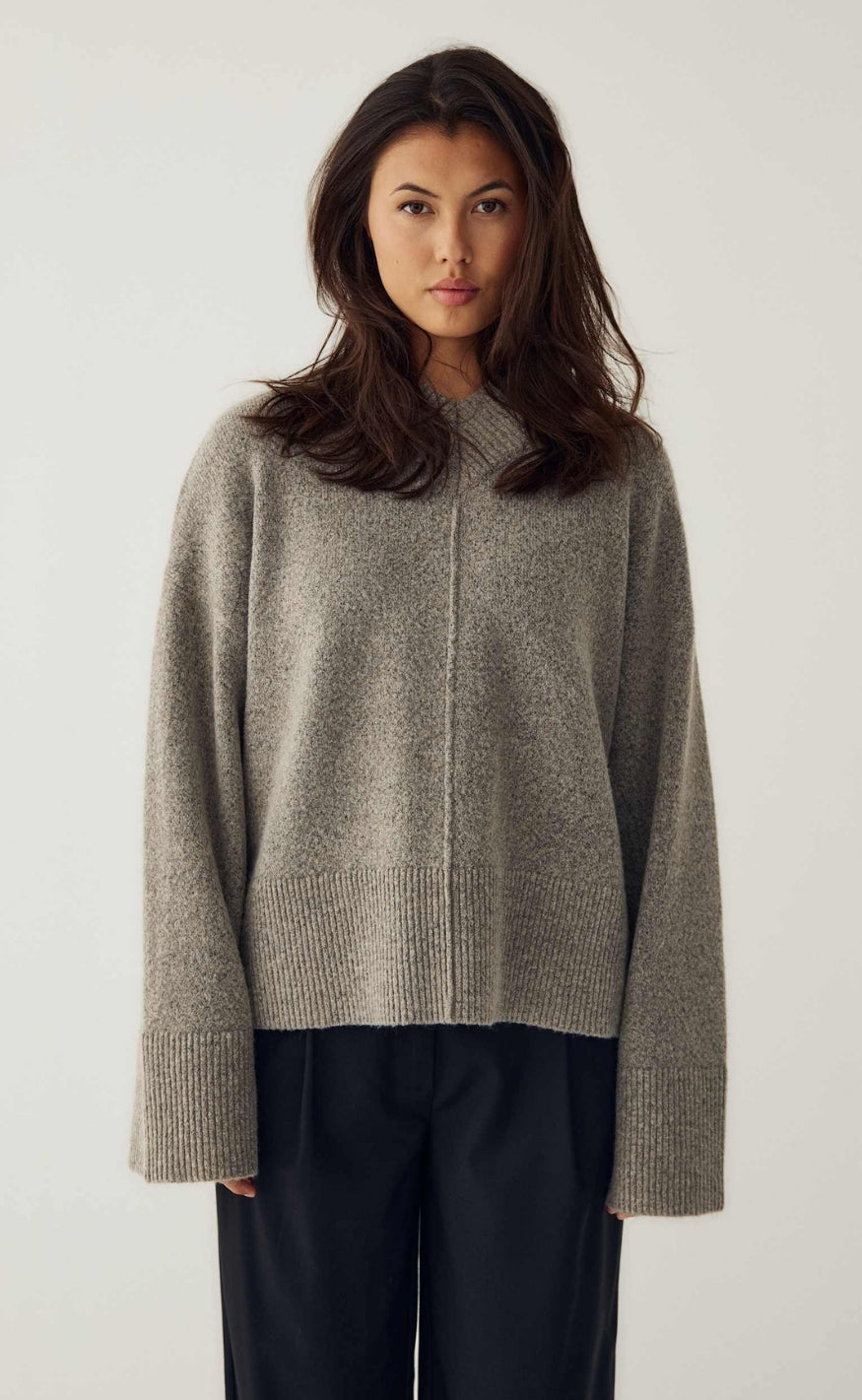 Noella Genser - Maidie - Dark Sand Melange