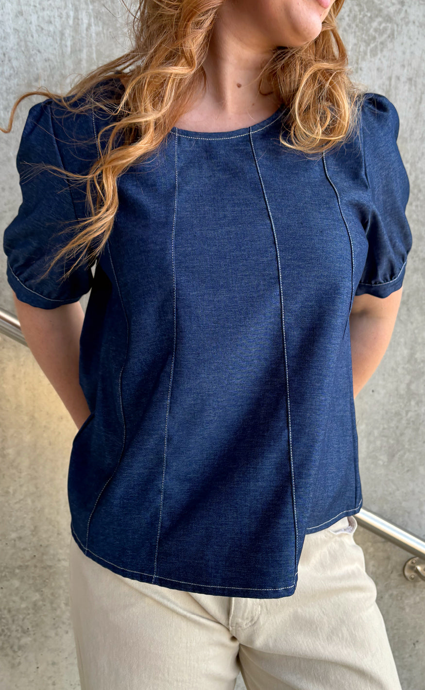 INA Copenhagen T-Shirt - Daniella Denim - Denim Blue W. White Stitches