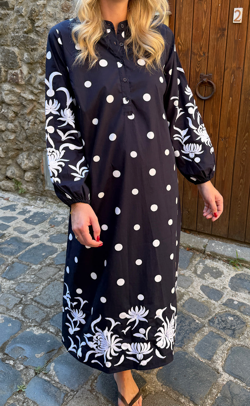 Say INA Copenhagen Kjole - Tilde Long - Navy Blue W. White Dots & Embroidery
