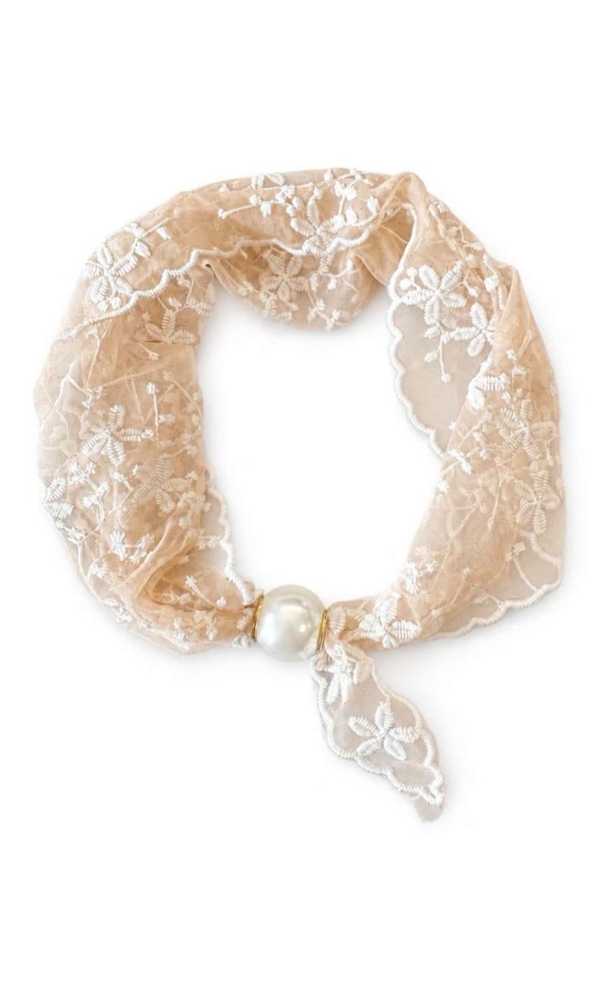 Tim & Simonsen Skjerf - Chloe Lace Scarf w. magnetic pearl - Latte