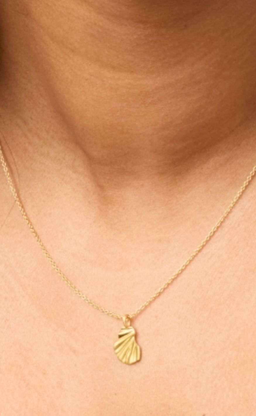 ENAMEL Copenhagen Halskjede - Wave - Gold Colour