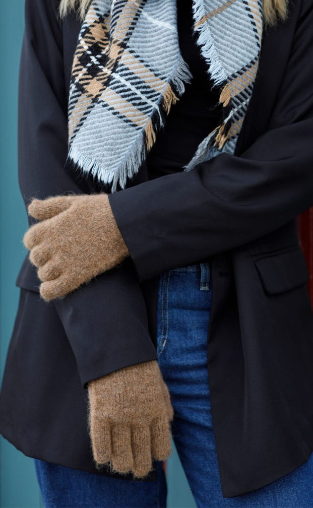 Black Colour Hansker - Ginger - Camel