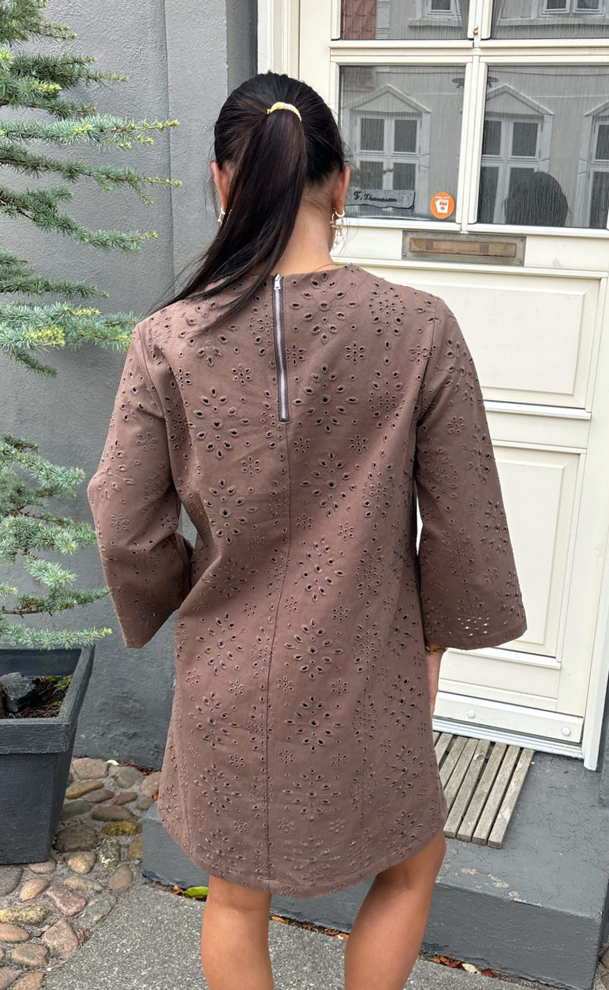 Say INA Copenhagen Kjole - Blake - Brown w. Embroidery