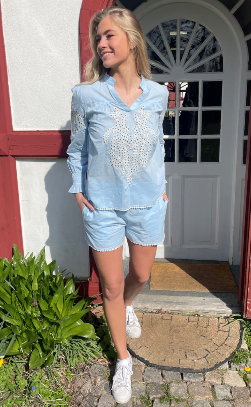 Continue Bluse - Asta - Light Blue White