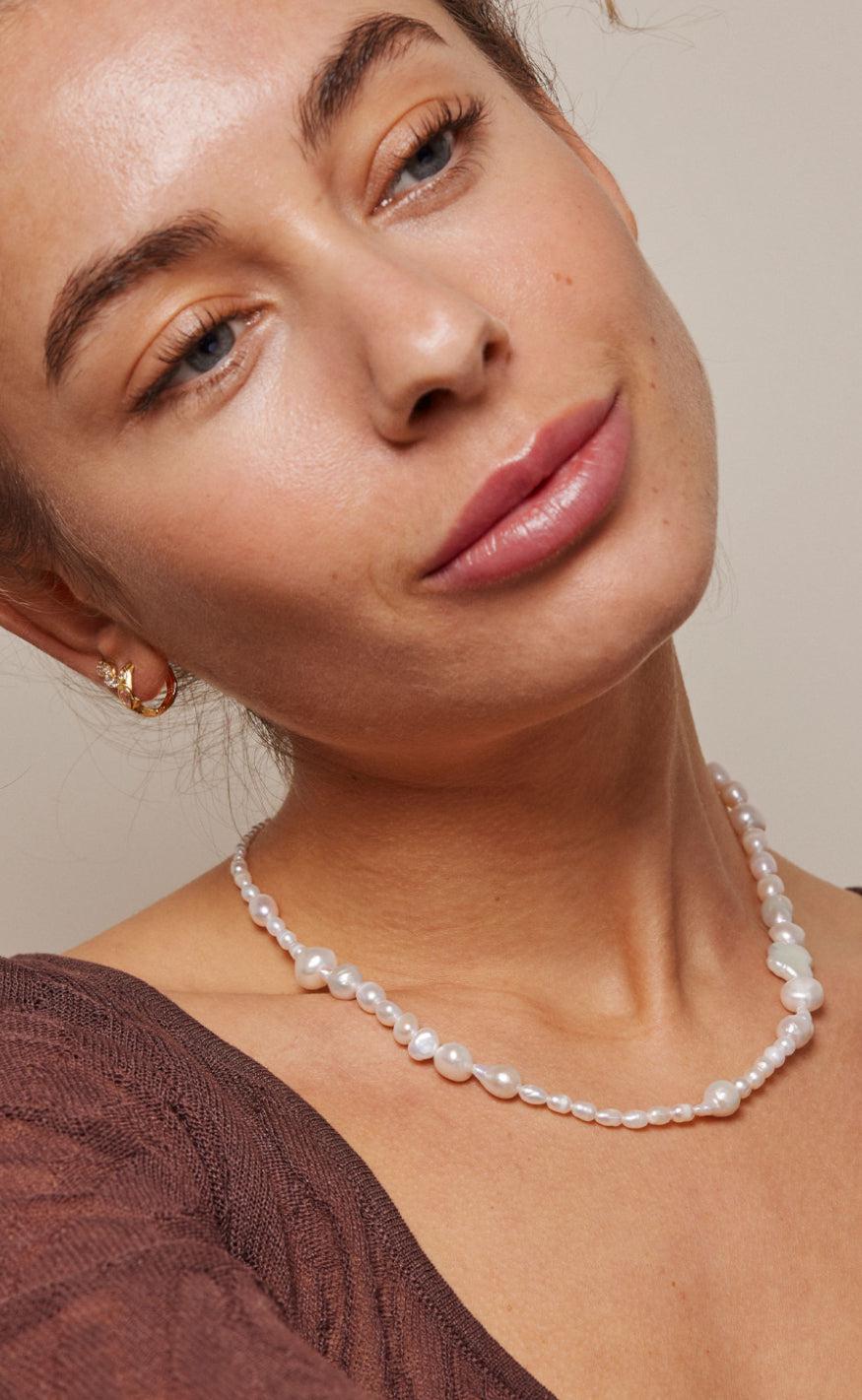 ENAMEL Copenhagen Halskjede - Thyra - Baroque Pearls