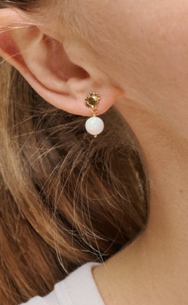 ENAMEL Copenhagen Øreringer - Daystar Globe - Opal