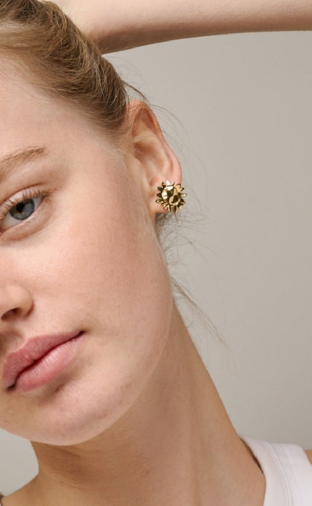 ENAMEL Copenhagen Øreringer - Studs Large Sunshine - Gold Colour