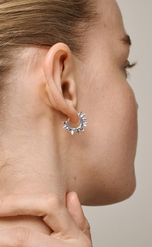 ENAMEL Copenhagen Øreringer - Sunshine Leaves - Silver Colour