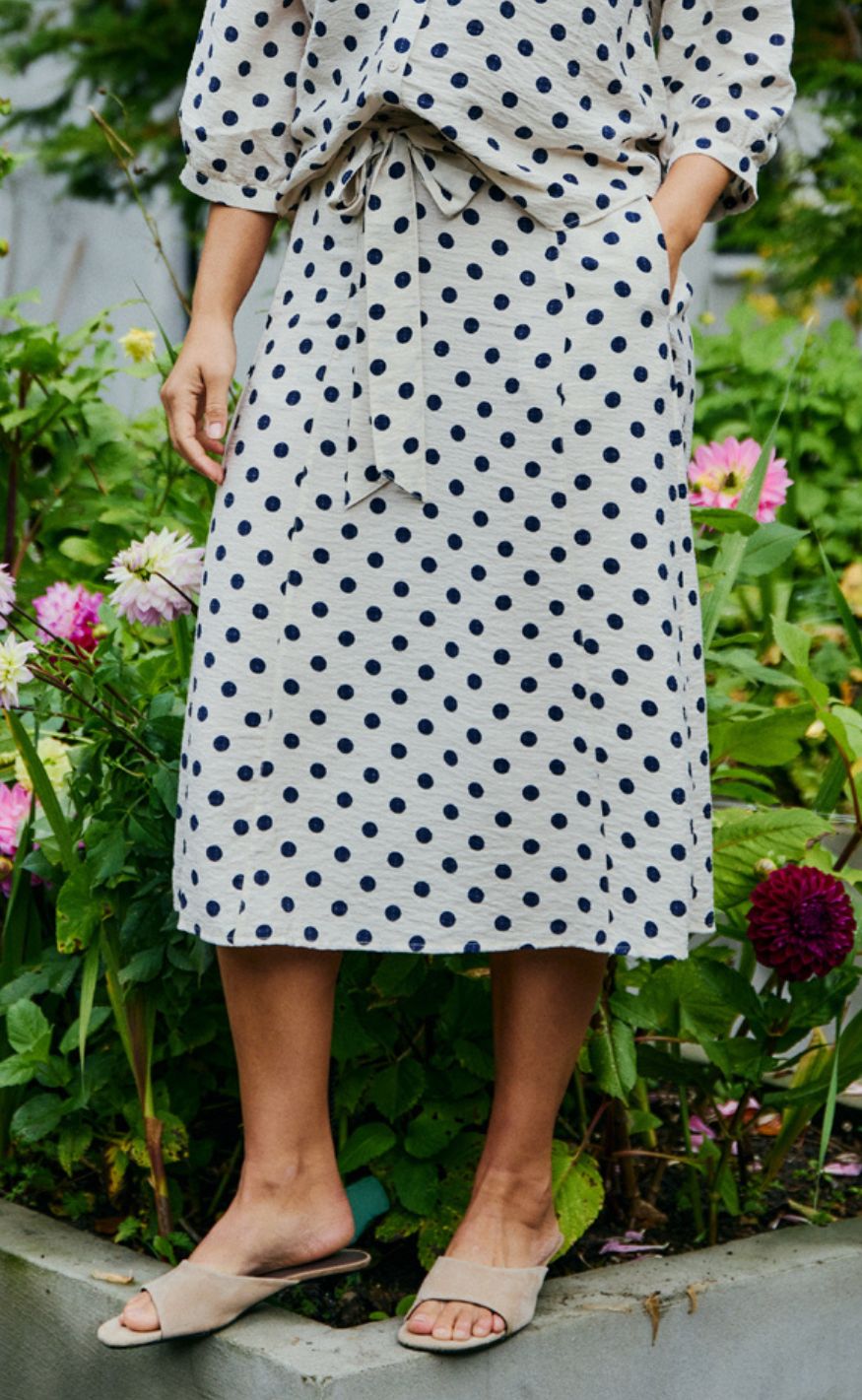 Freequent Skjørt - Alma - Moonbeam w. Navy Blazer