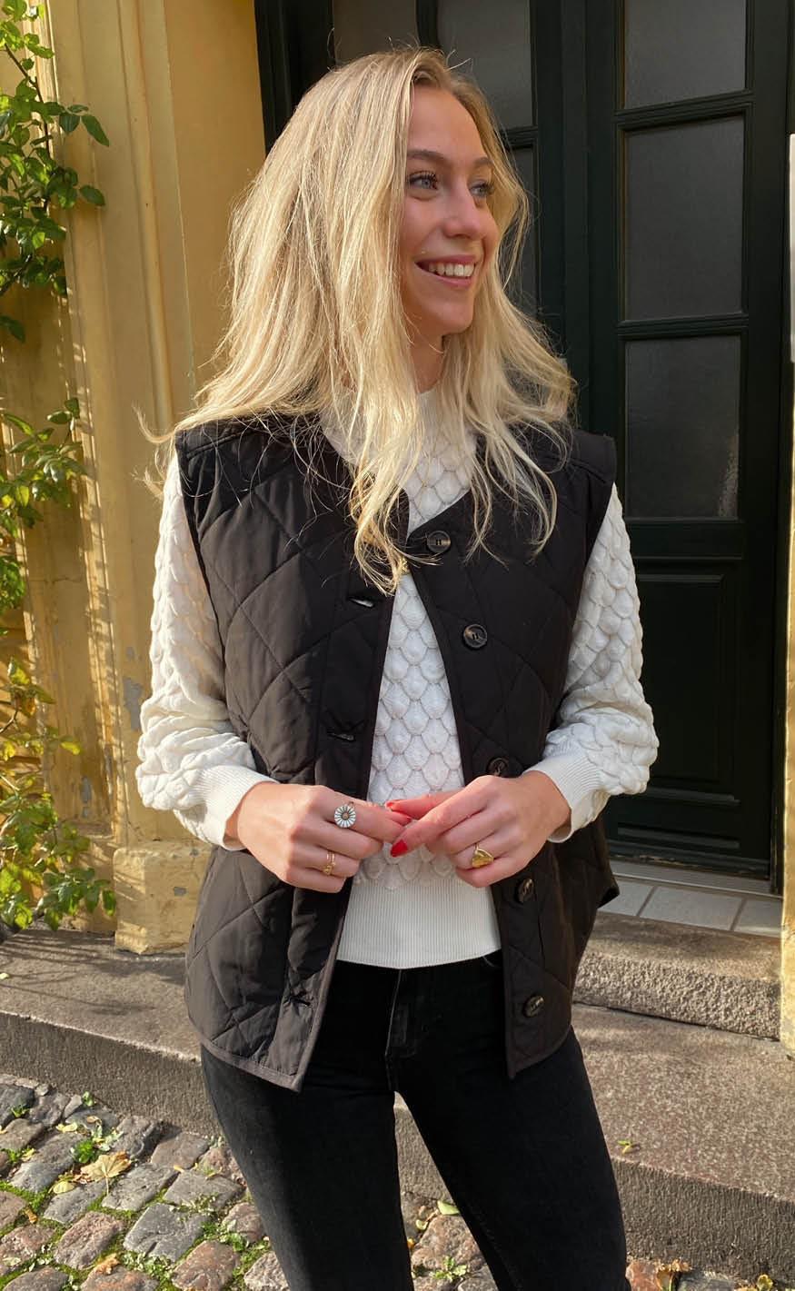 Global Funk Vest - Feeney - Black