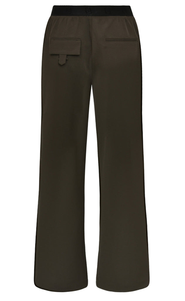 Gossia Bukser - Cloe Atalie - Coffee