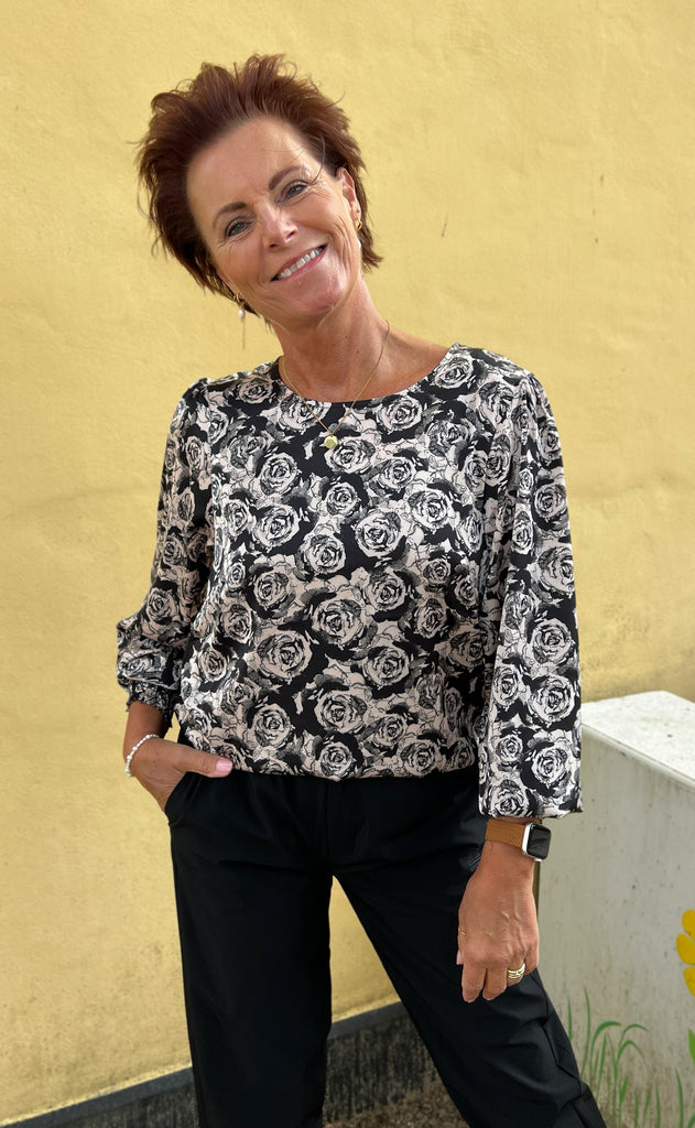 INA Copenhagen Bluse - Chili - Black Roses