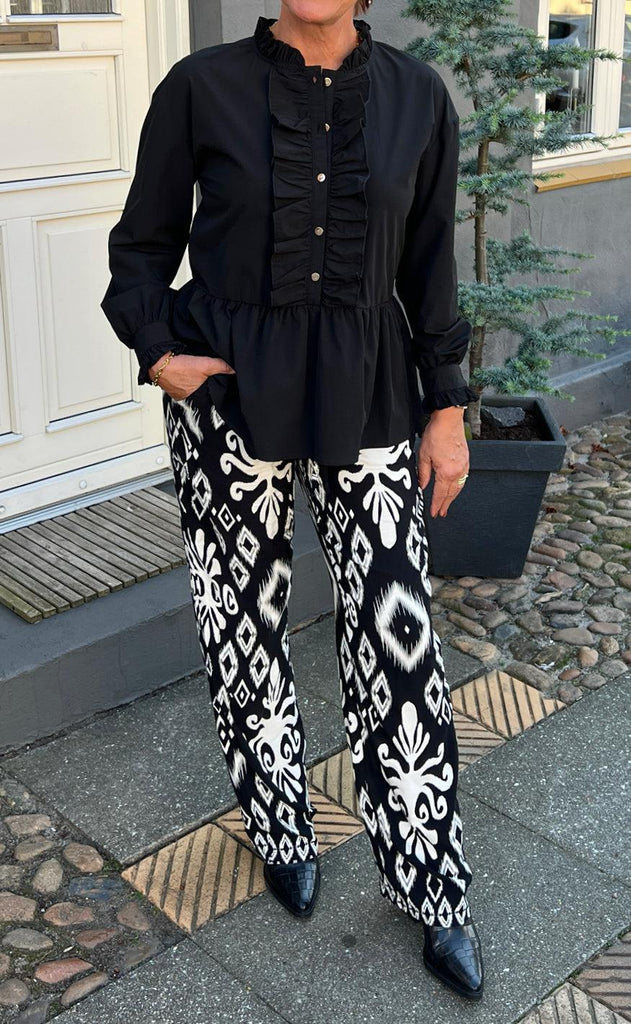 INA Copenhagen Bukser - Tora - Black/White Paisley