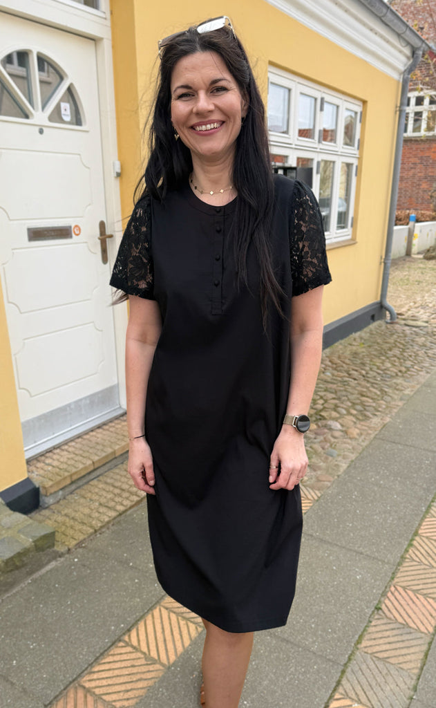 INA Copenhagen Kjole - Aria - Black
