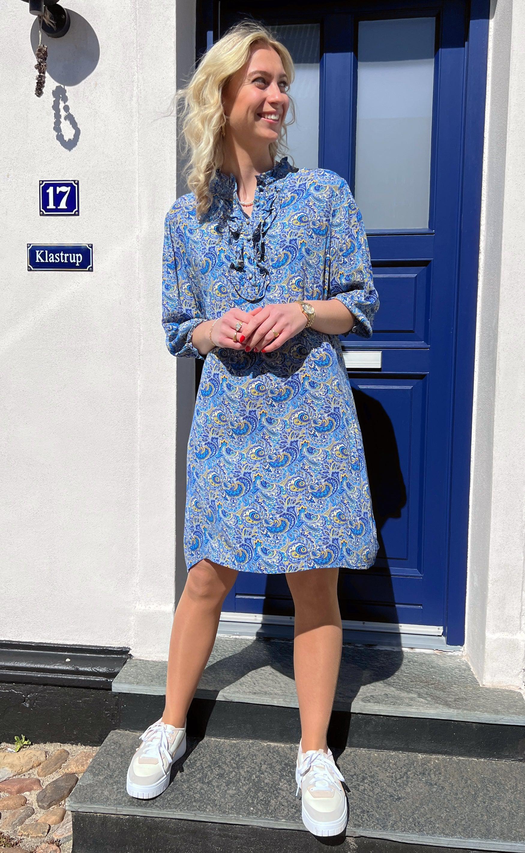 INA Copenhagen Kjole - Camilla - New Blue Paisley