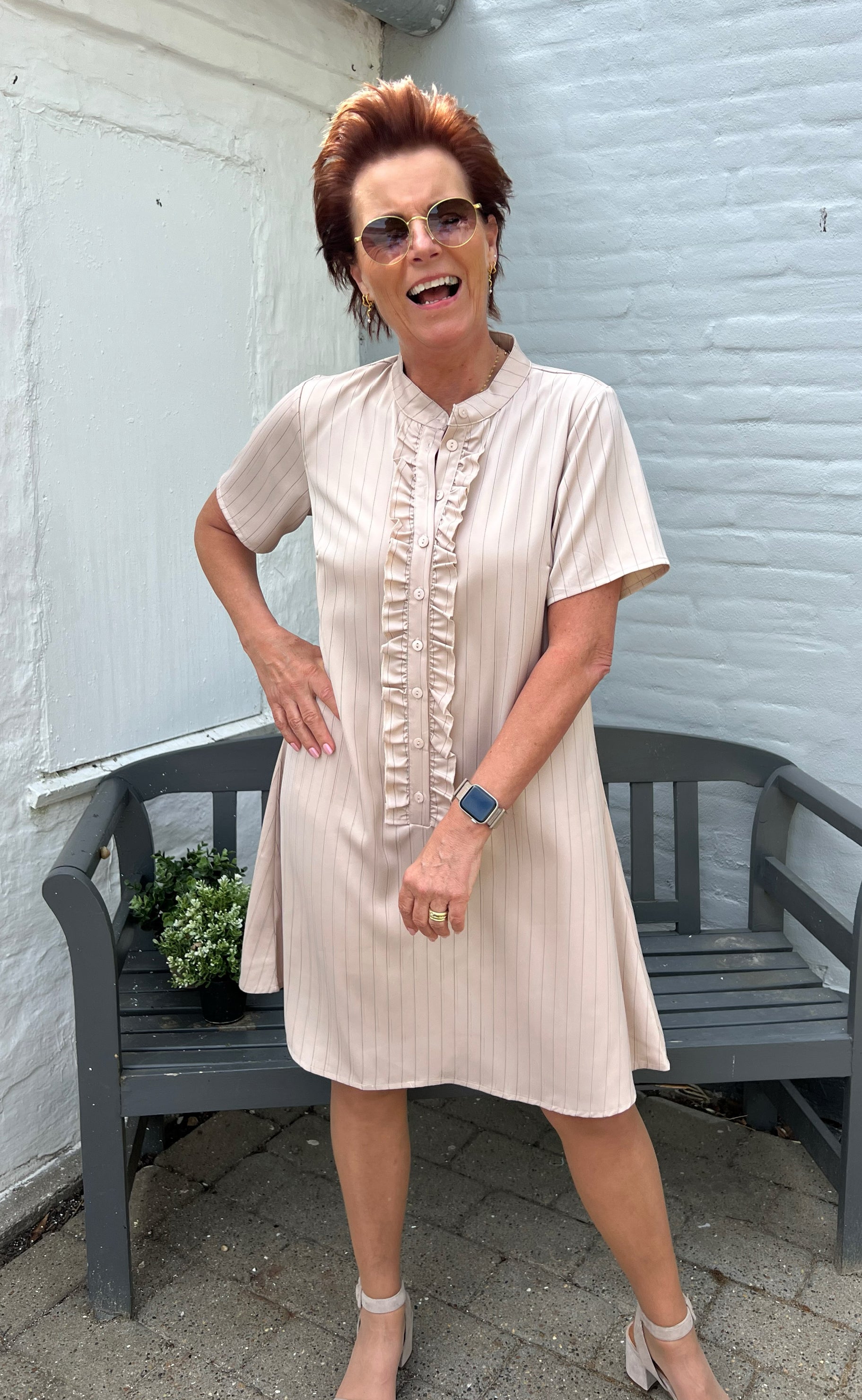 INA Copenhagen Kjole - Flora - Beige Pinstripe