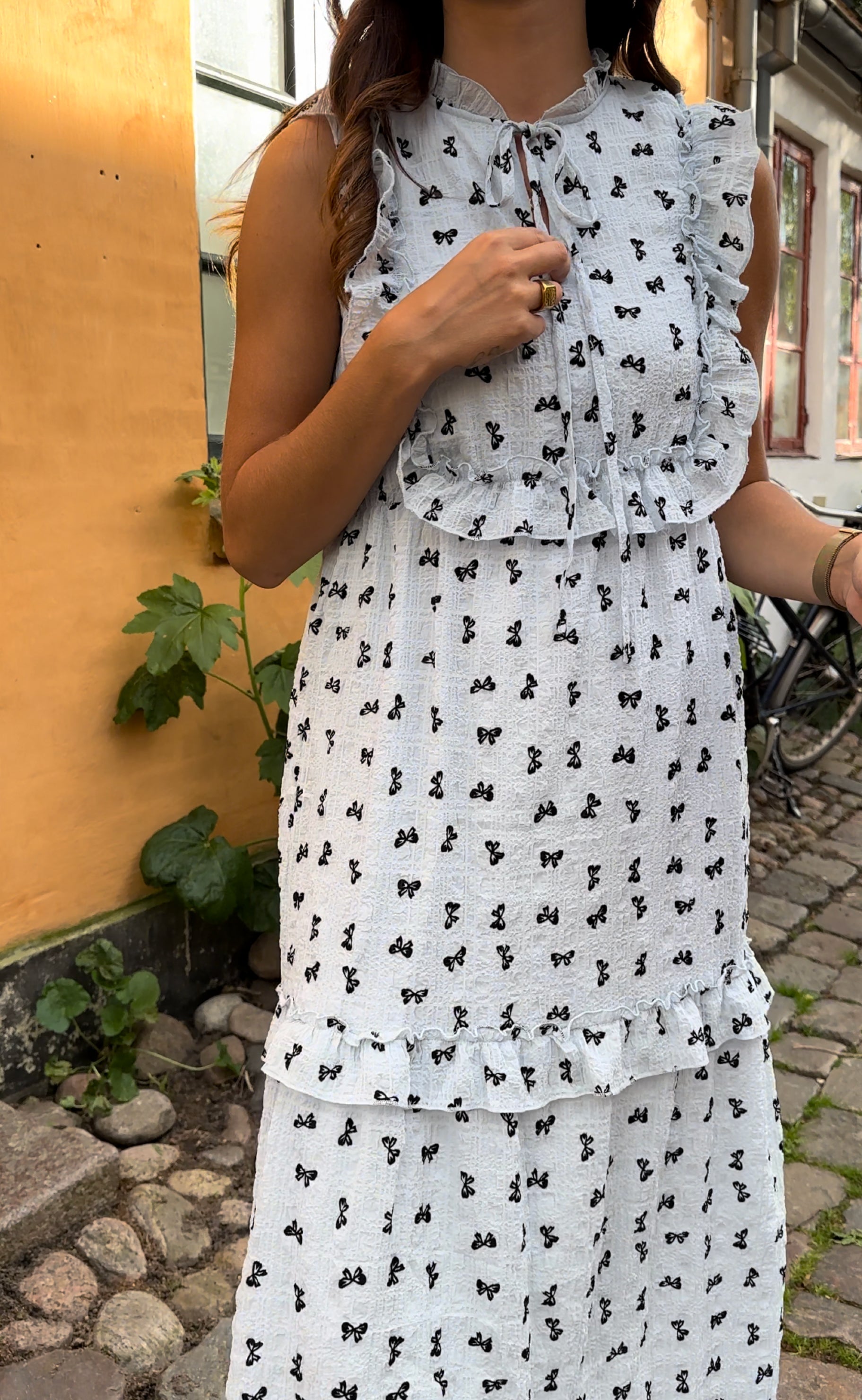 INA Copenhagen Kjole - Lilja Bow Dress - Light Blue W. Black Bows