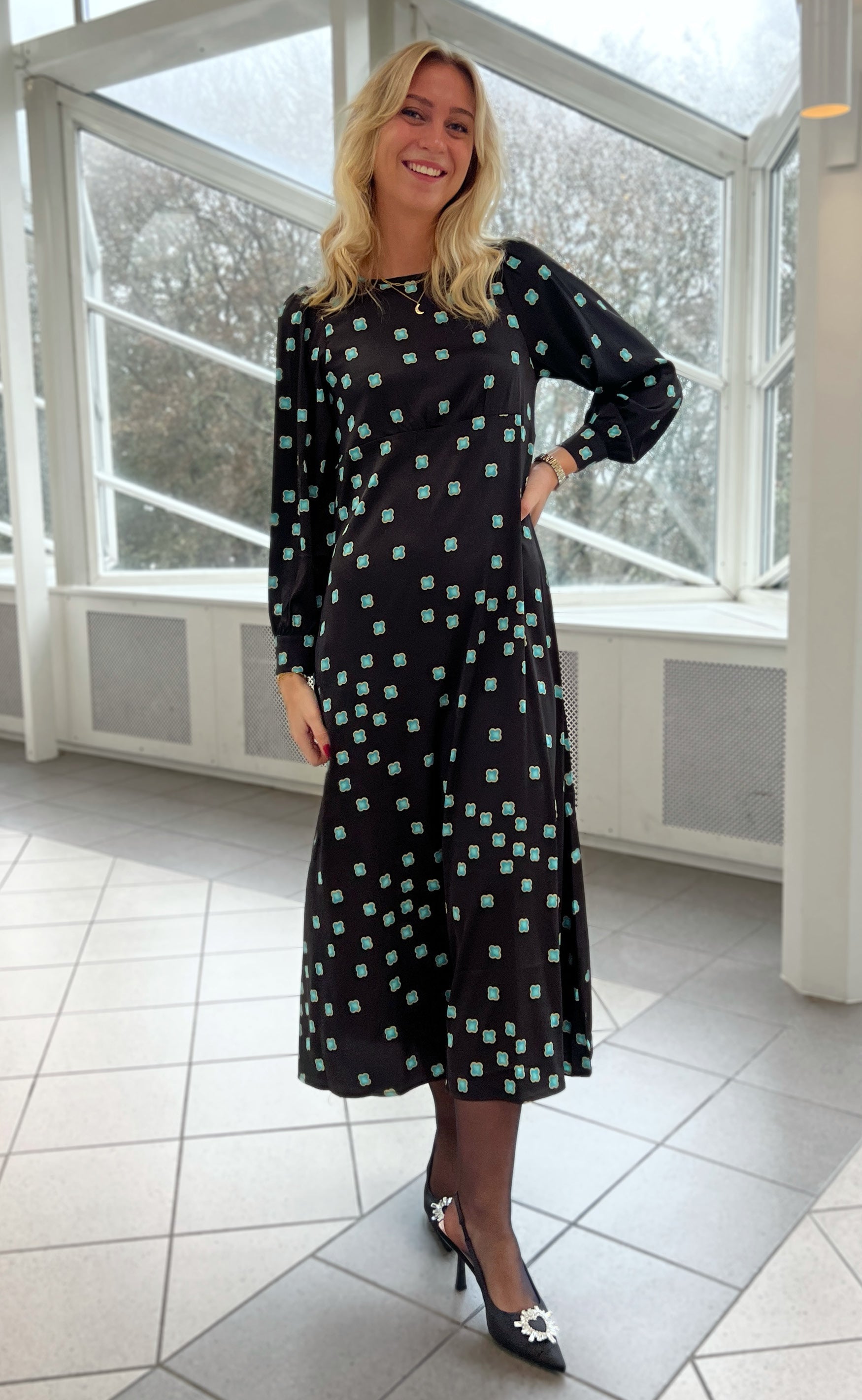 INA Copenhagen Kjole - Nova - Black/Turquoise Print