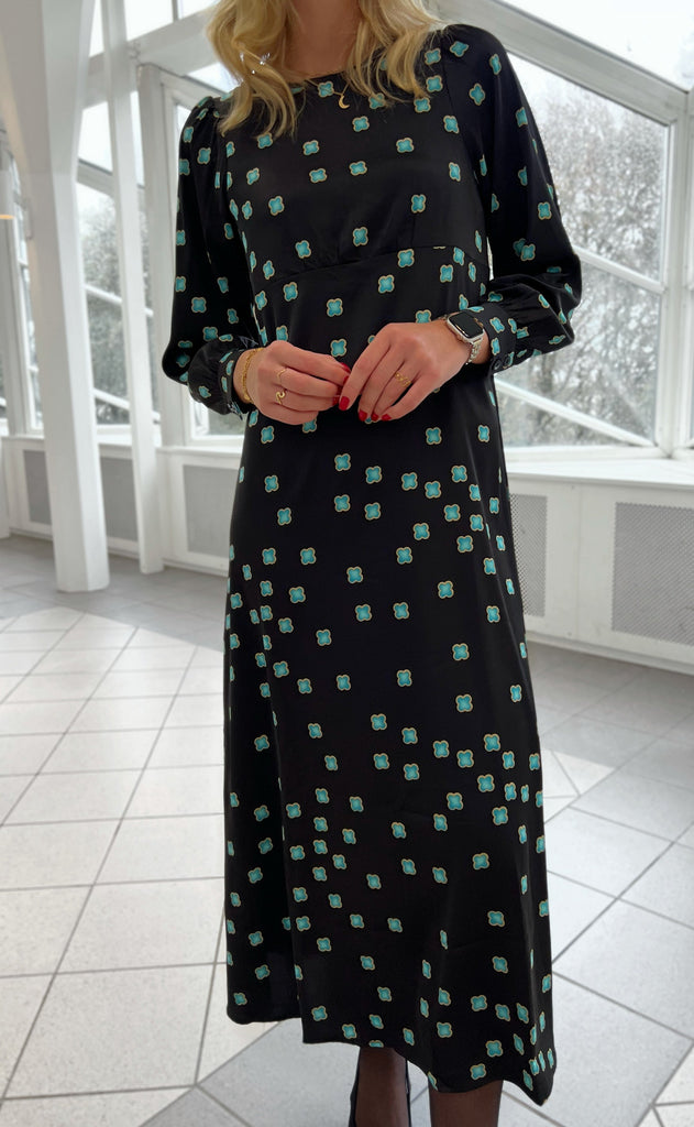 INA Copenhagen Kjole - Nova - Black/Turquoise Print