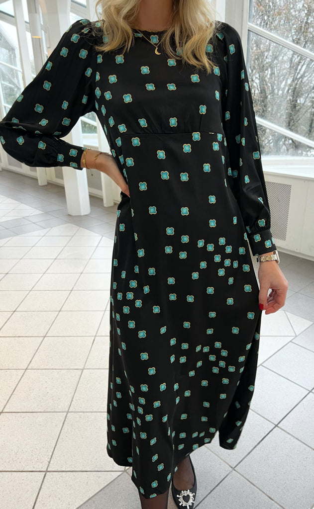 INA Copenhagen Kjole - Nova - Black/Turquoise Print