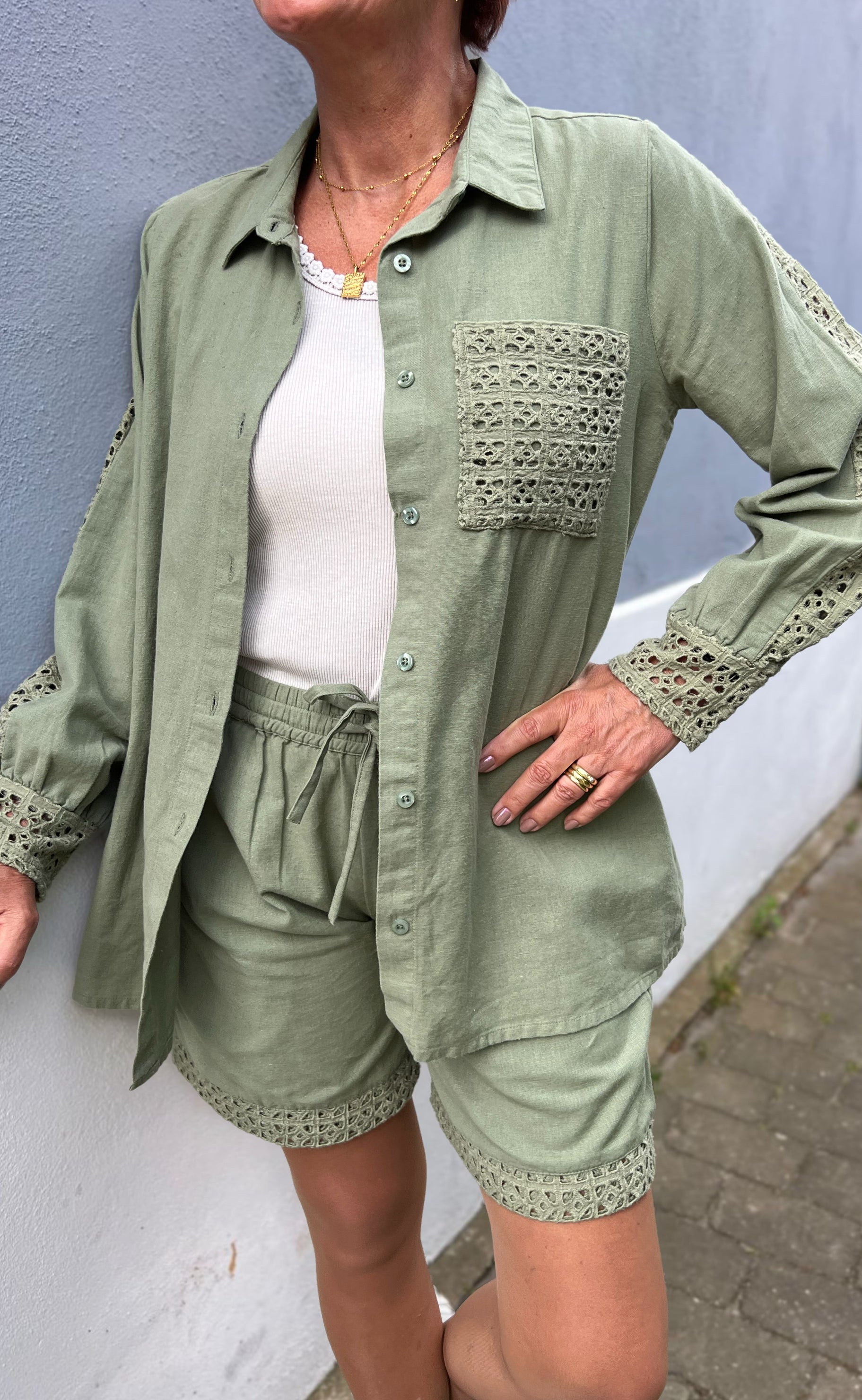 INA Copenhagen Shorts - Sandy Linen - Army Green