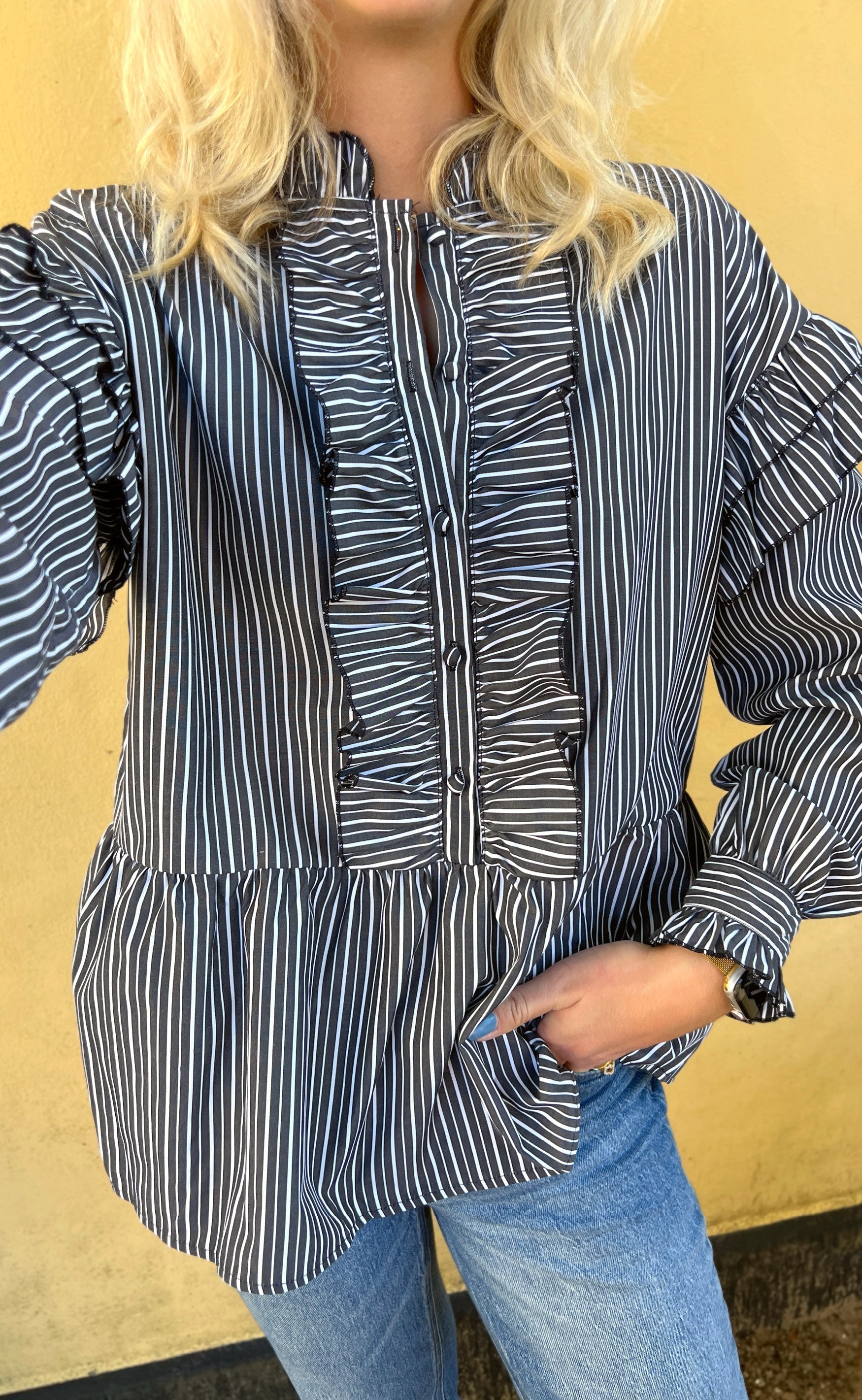 INA Copenhagen Skjorte - Frida - Black striped