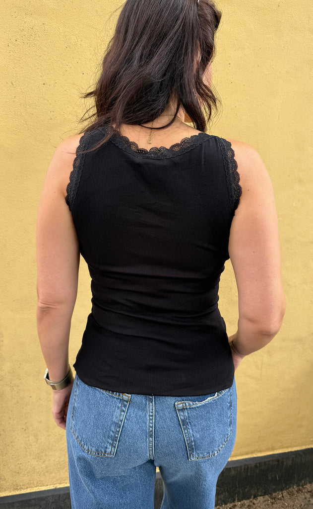 Say INA Copenhagen Topp - Benita - Black