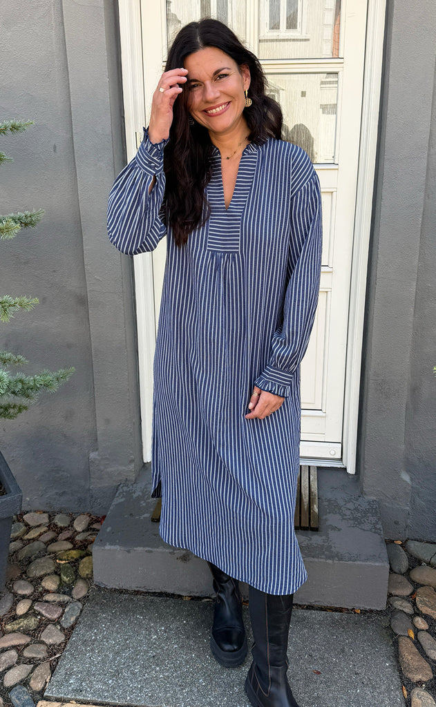 Say INA Copenhagen Kjole - Winnie LS - Navy Blue W. White Stripes