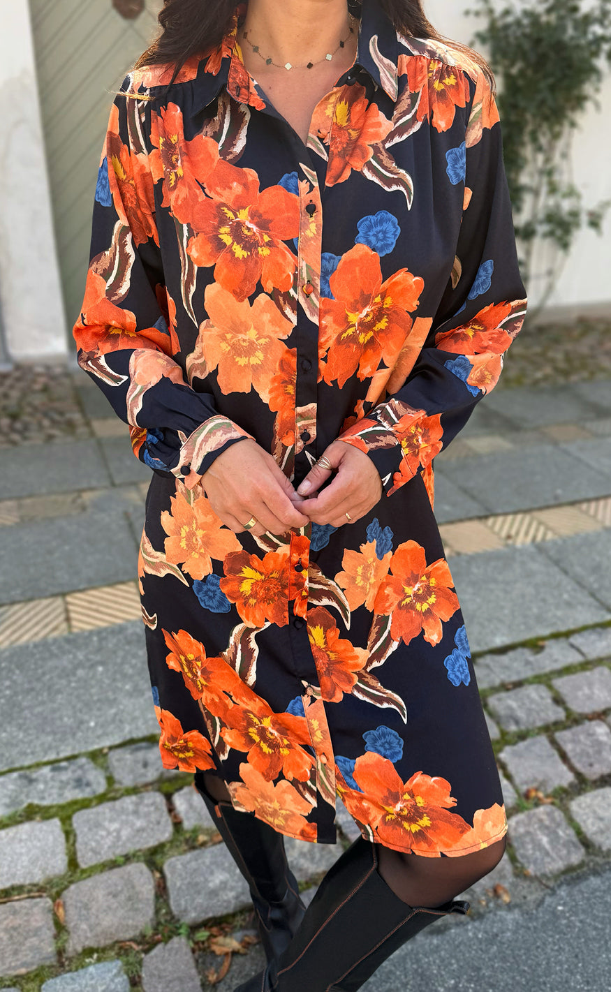 Say INA Copenhagen Kjole - Tanja - Black W. Flowers