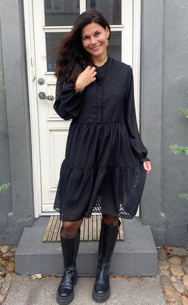 Say INA Copenhagen Kjole - Neia - Black Waves
