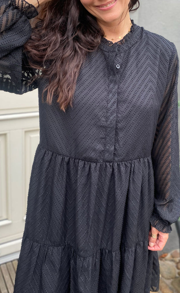 Say INA Copenhagen Kjole - Neia - Black Waves