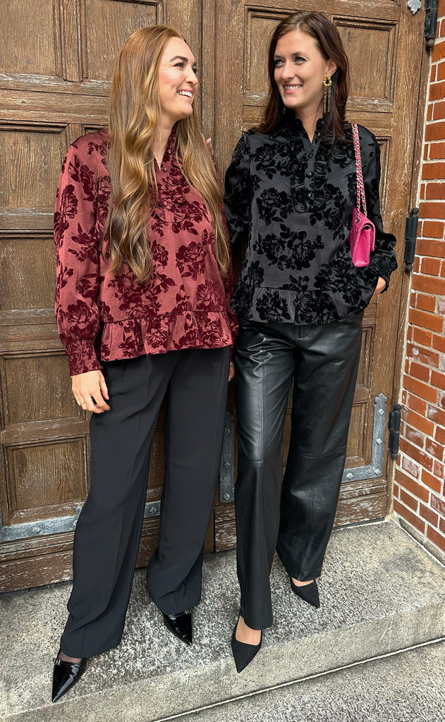 Say INA Copenhagen Bluse - Nora - Black Flowers