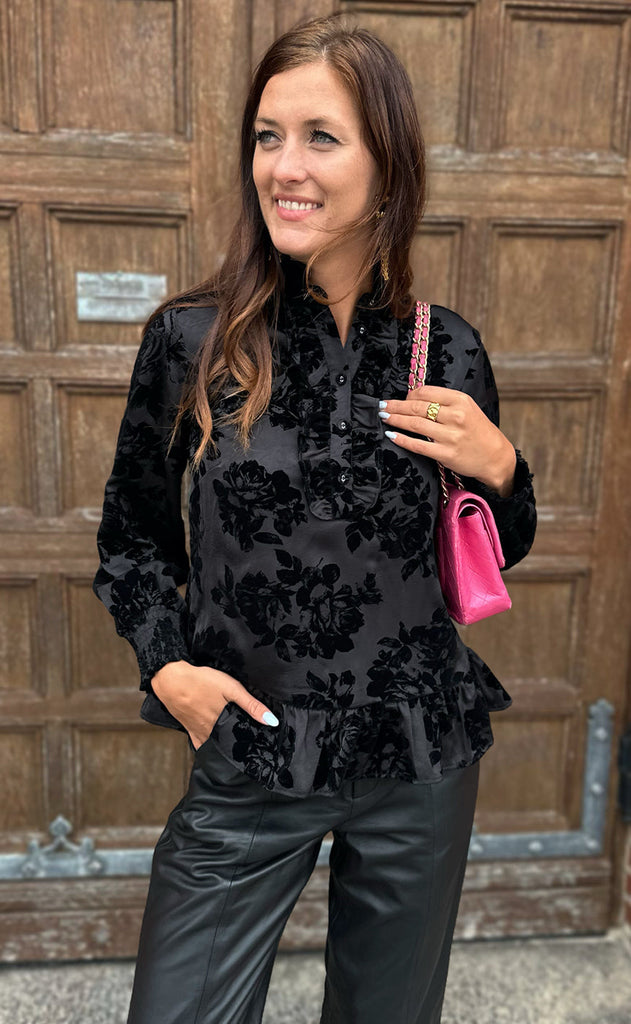Say INA Copenhagen Bluse - Nora - Black Flowers