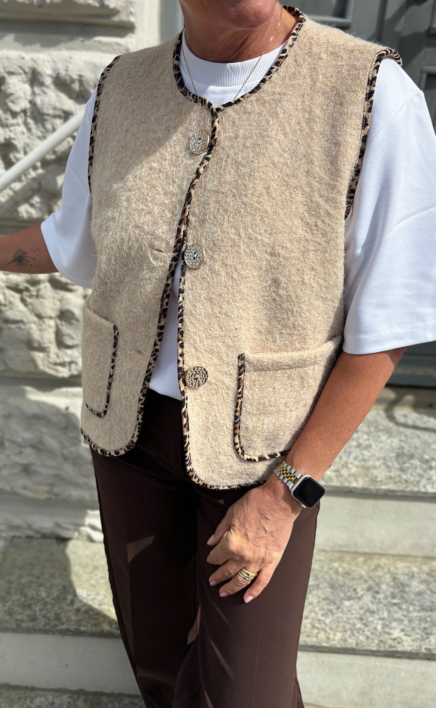 Say INA Copenhagen Vest - Ellinora - Beige W. Leopard
