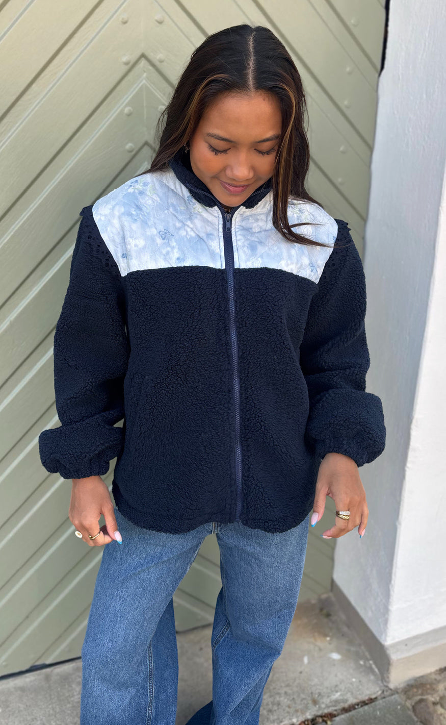 Say INA Copenhagen Jakke - Fia Fleece - Navy Blue W. Blue Flowers
