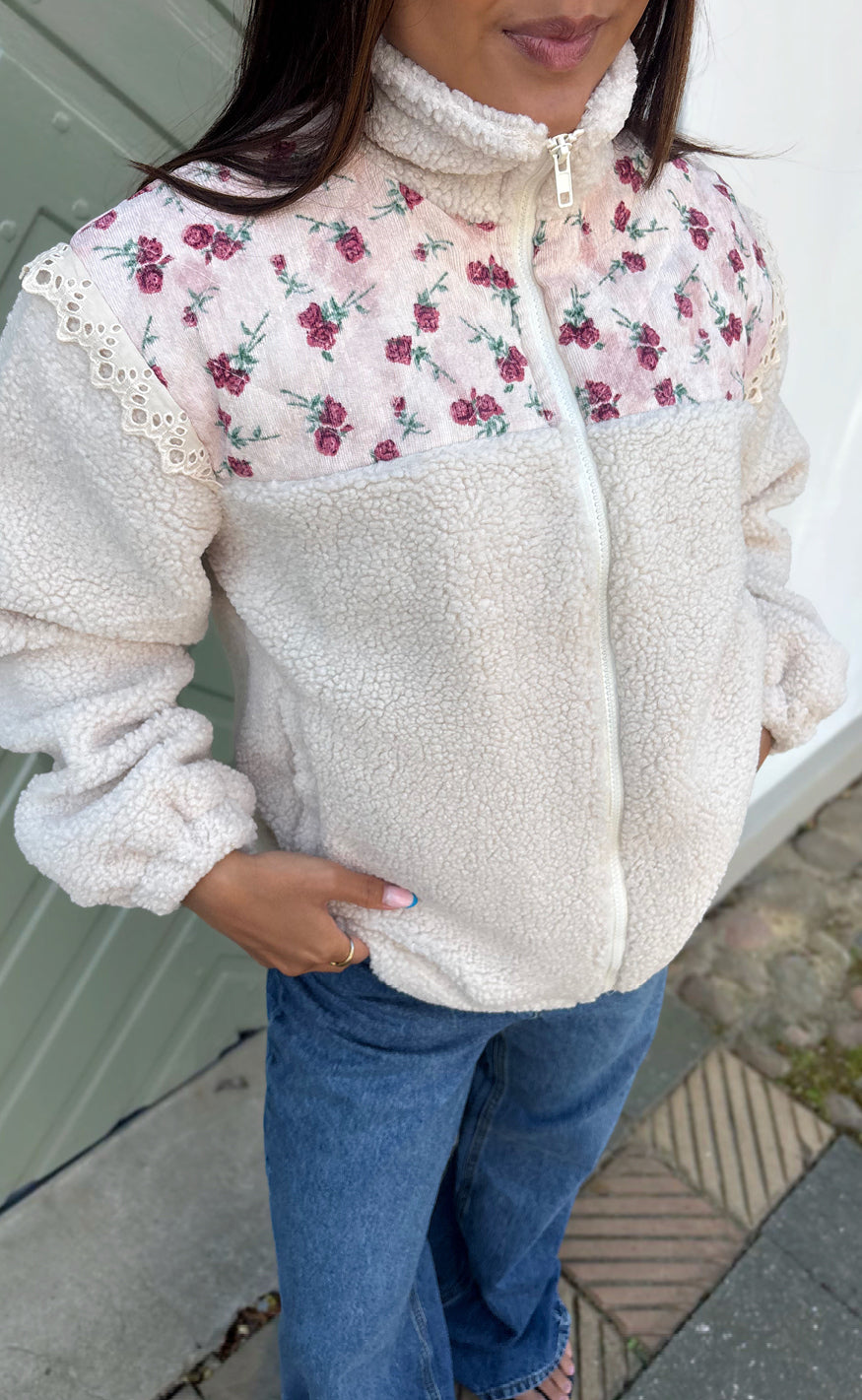 Say INA Copenhagen Jakke - Fia Fleece - Off White W. Pink Flowers