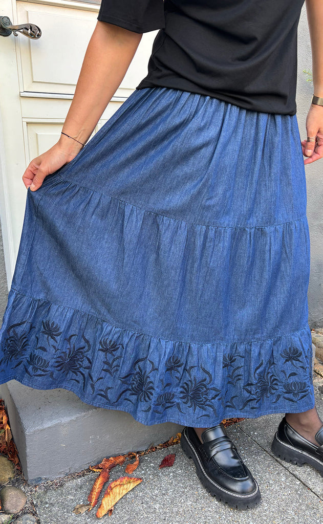 Say INA Copenhagen Skjørt - Nikoline - Denim Blue W. Embroidery