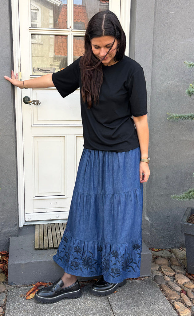 Say INA Copenhagen Skjørt - Nikoline - Denim Blue W. Embroidery