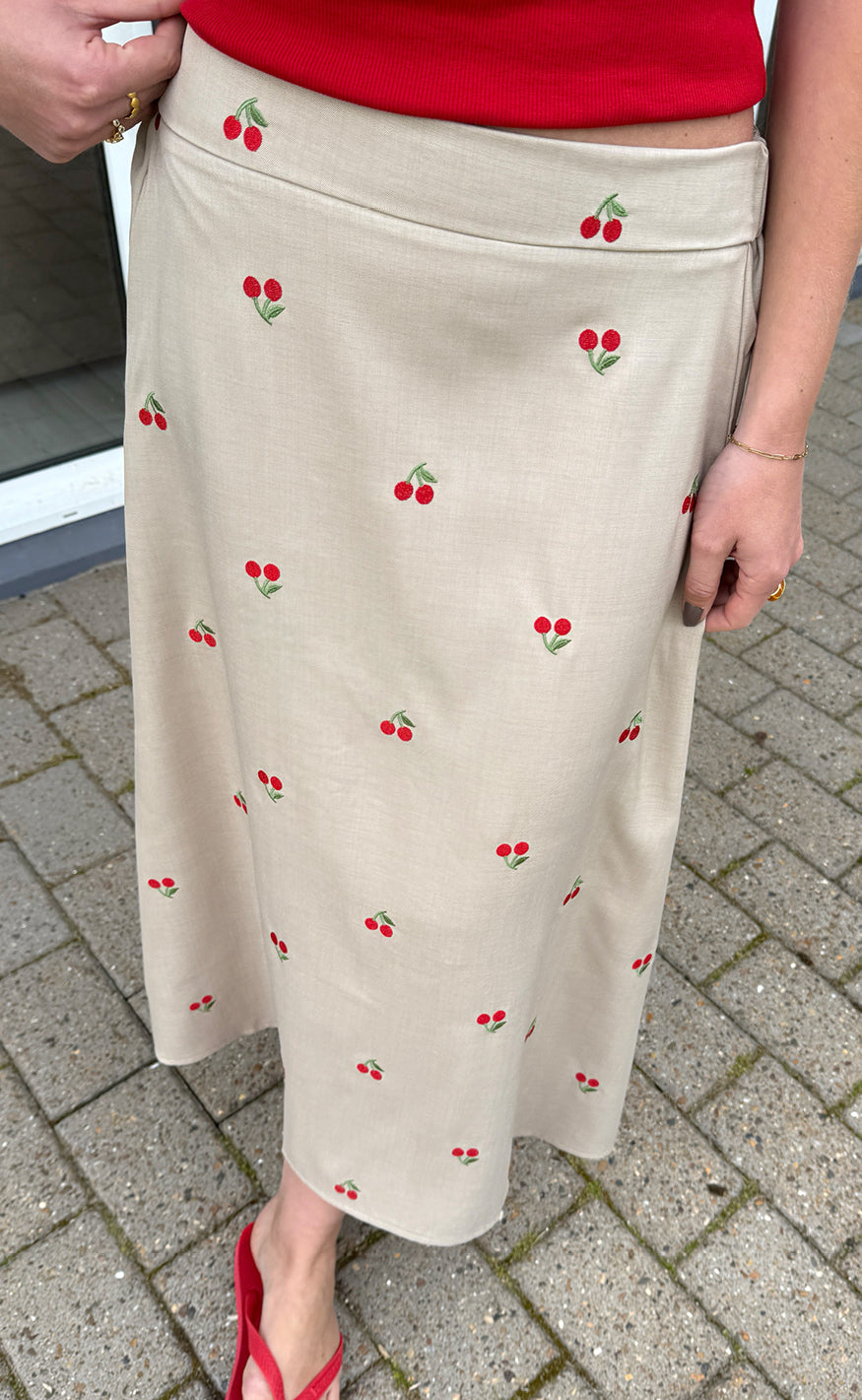 Say INA Copenhagen Skjørt - Naja - Sand W. Cherries