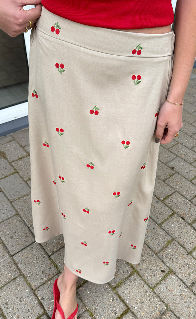 Say INA Copenhagen Skjørt - Naja - Sand W. Cherries