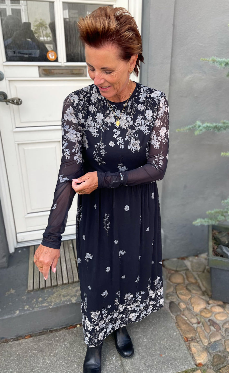Say INA Copenhagen Kjole - Madeline Mesh - Black w. Flowers