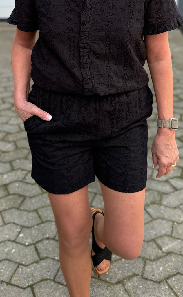 INA Copenhagen Shorts - Catja - Black Broderie Anglaise
