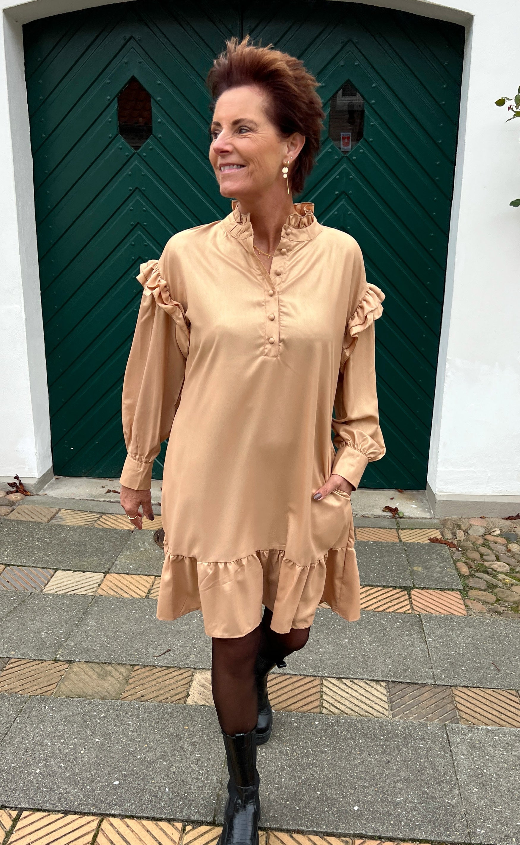 INA Copenhagen Kjole - Lisa - Beige W. Gold Glitter