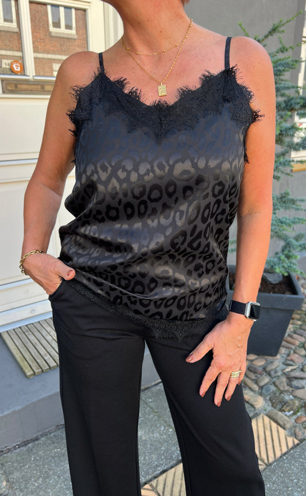 INA Copenhagen Topp - Kiki - Black Leopard